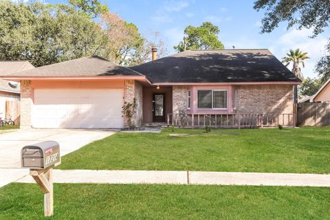 Photo of 17214 Thorhill Street, Spring, TX 77379 (MLS # 89896311)
