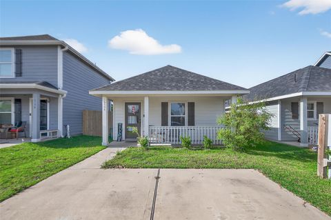Photo of 16594 Colleen Place, Conroe, TX 77306 (MLS # 75574732) Photo of 16594 Colleen Place, Conroe, TX 77306 (MLS # 75574732)