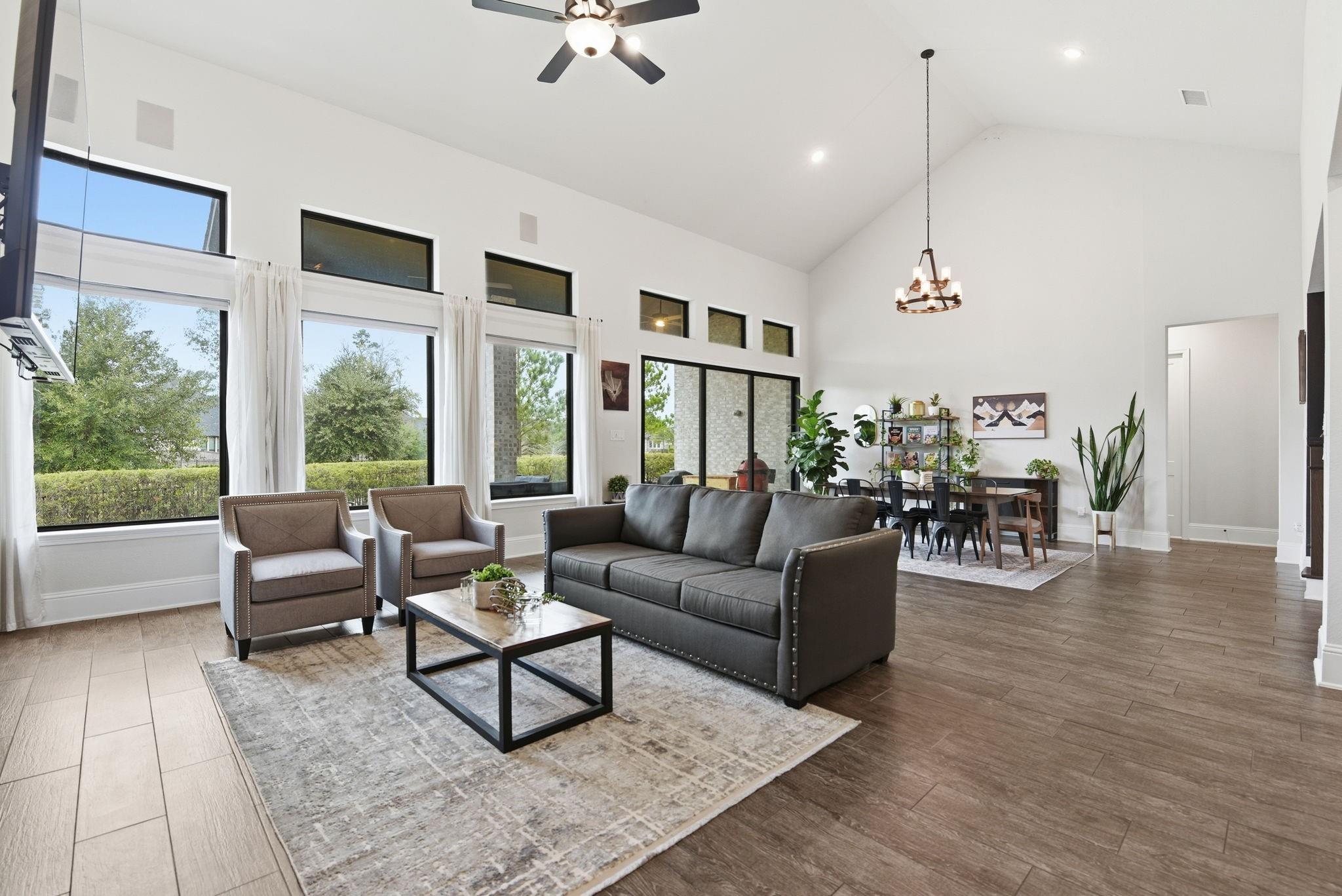 10102 S Goshawk Trail