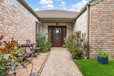 Photo of 7822 Rollingbrook Drive, Houston, TX 77071 (MLS # 57149869)