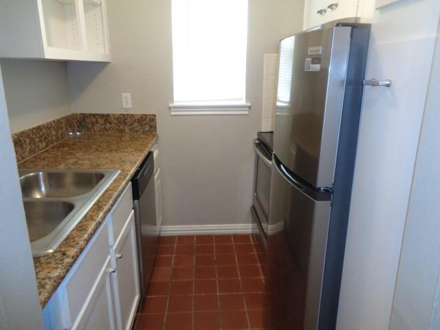 2225 Mimosa Drive 4
