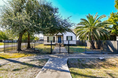 Photo of 6230 Sidney Street, Houston, TX 77021 (MLS # 92957636)