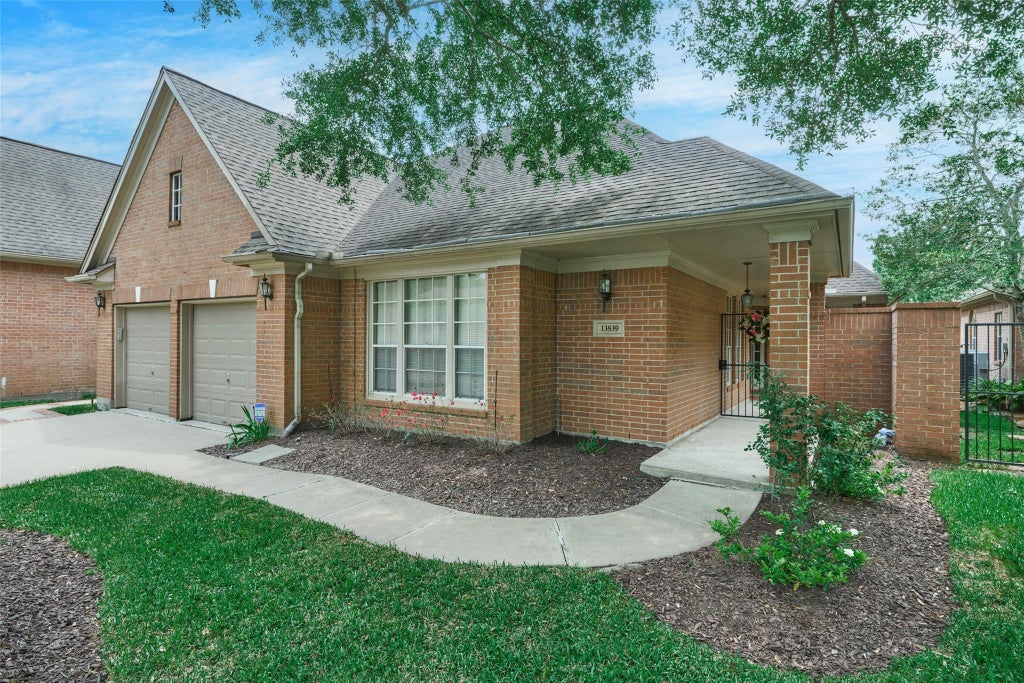Photo of 13839 Carriage Walk Lane, Houston, TX 77077 (MLS # 2590419)
