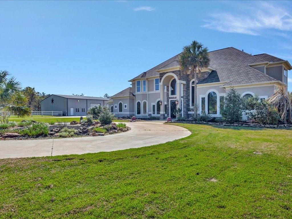 8206 E East State Highway 103