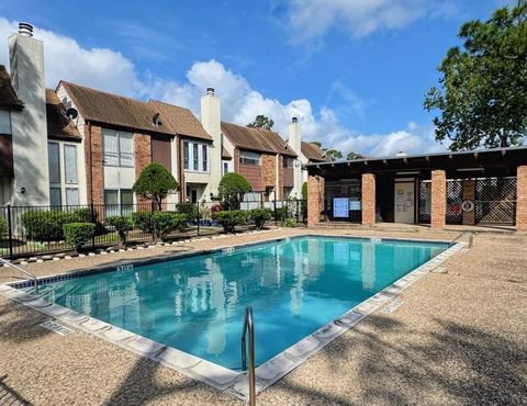 Tiny photo for 17230 Imperial Valley Drive #75, Houston, TX 77060 (MLS # 4010735)