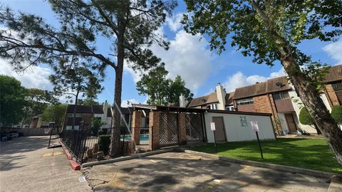 Tiny photo for 17230 Imperial Valley Drive #75, Houston, TX 77060 (MLS # 4010735)