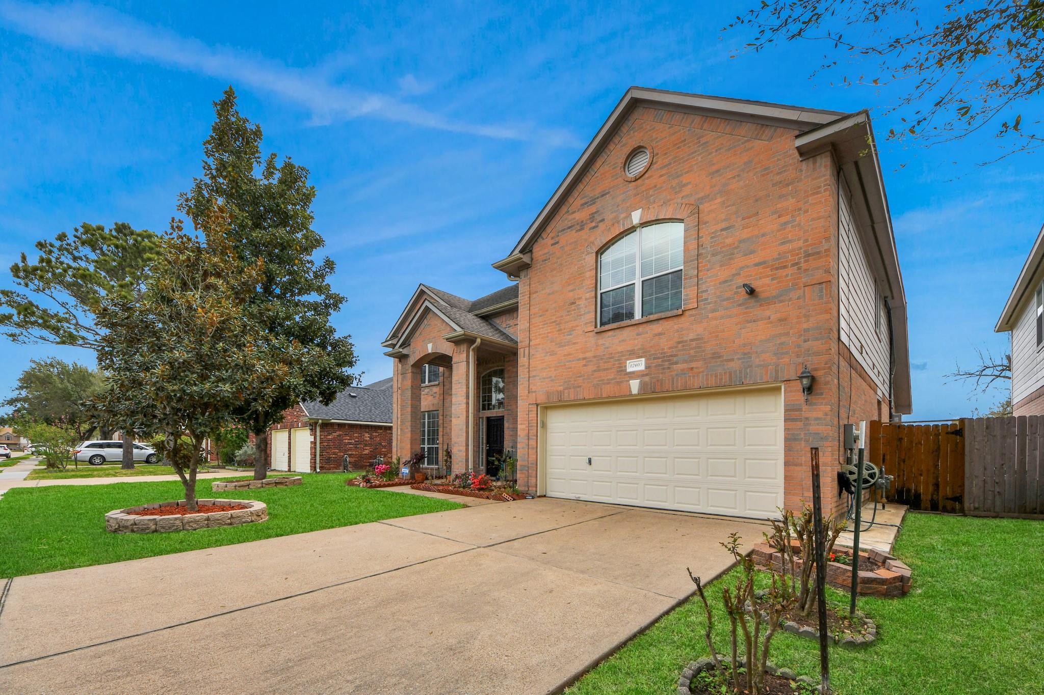 12403 Maily Meadowlane