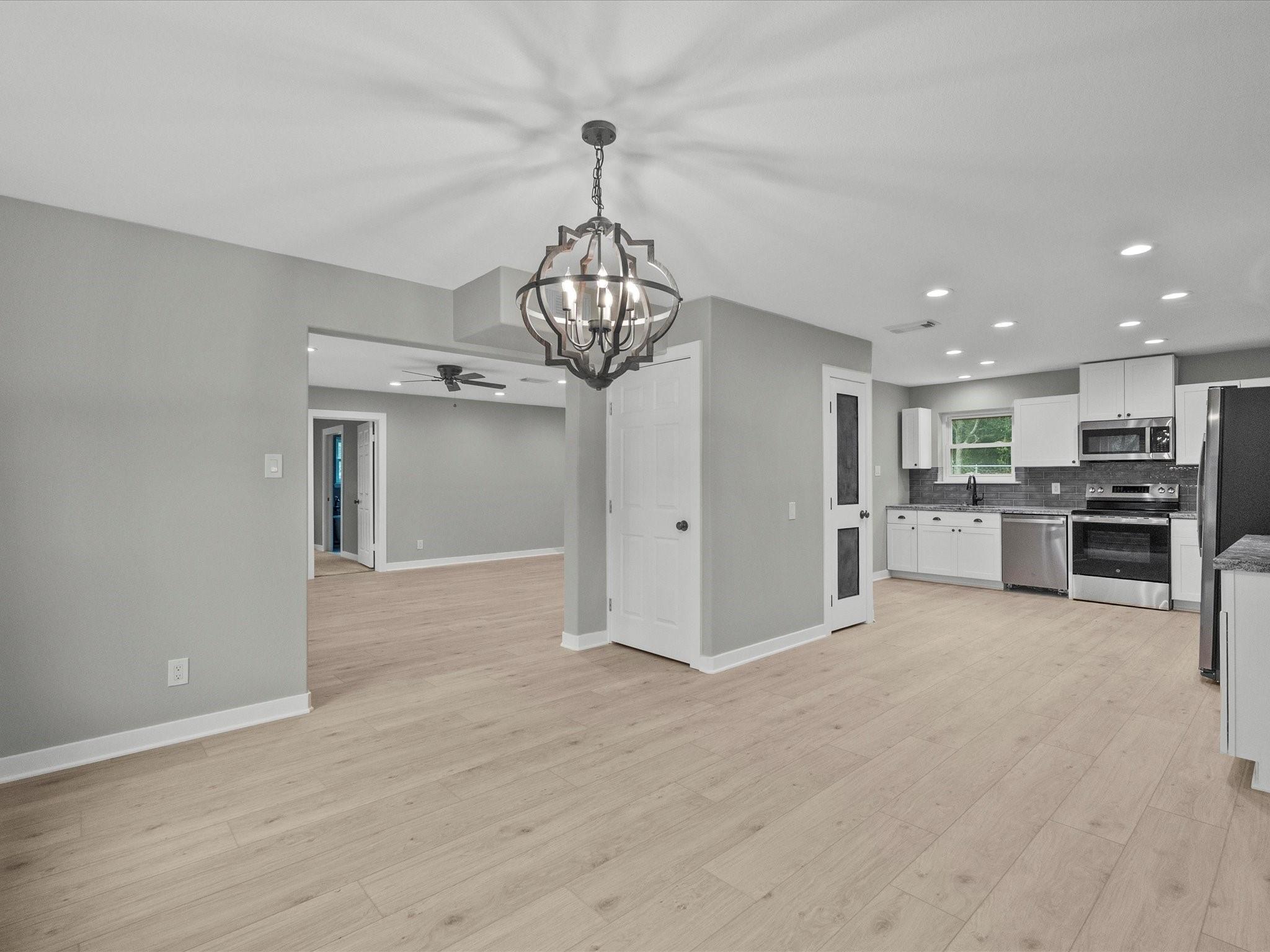 3422 N Elm Road