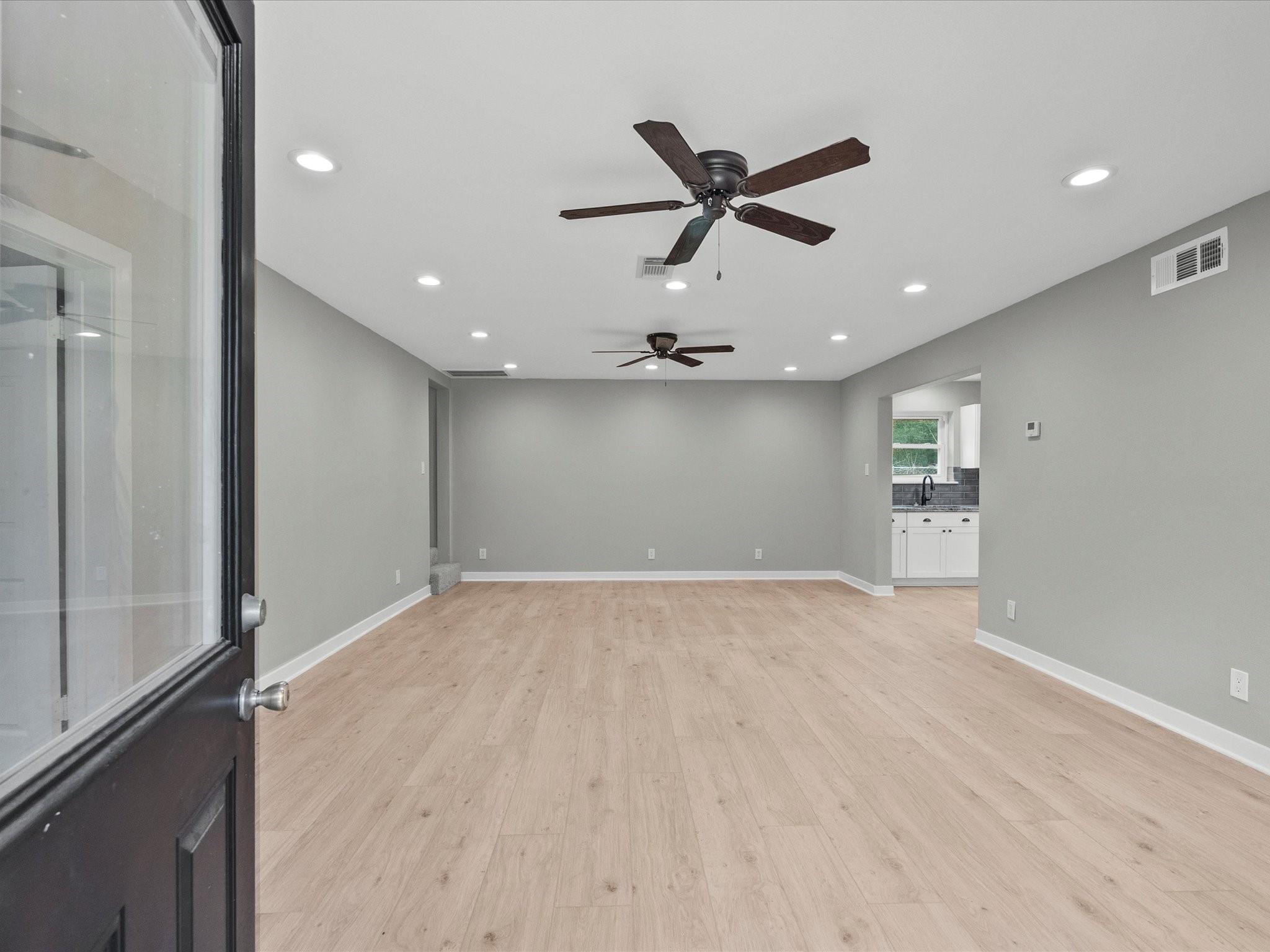 3422 N Elm Road