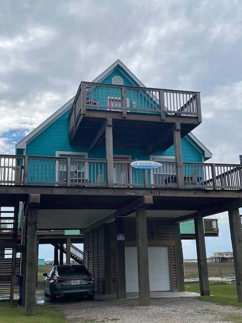 Photo of 203 Sea Oats Drive, Surfside Beach, TX 77541 (MLS # 24129202)