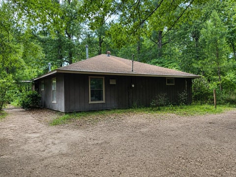 Homes For Sale - 360 L R Outlaw Lane<br/> San Jacinto County, Cleveland, TX 77328