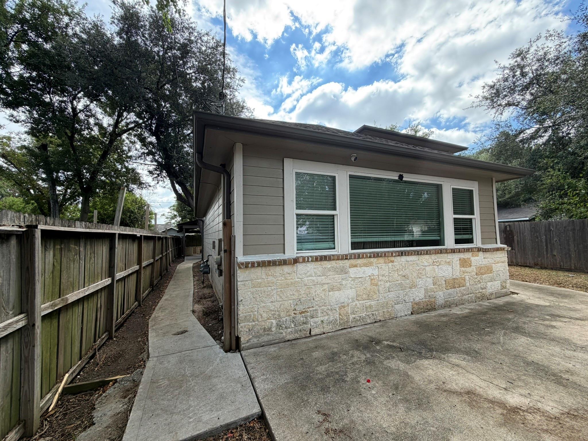 1004 Bonnie Street