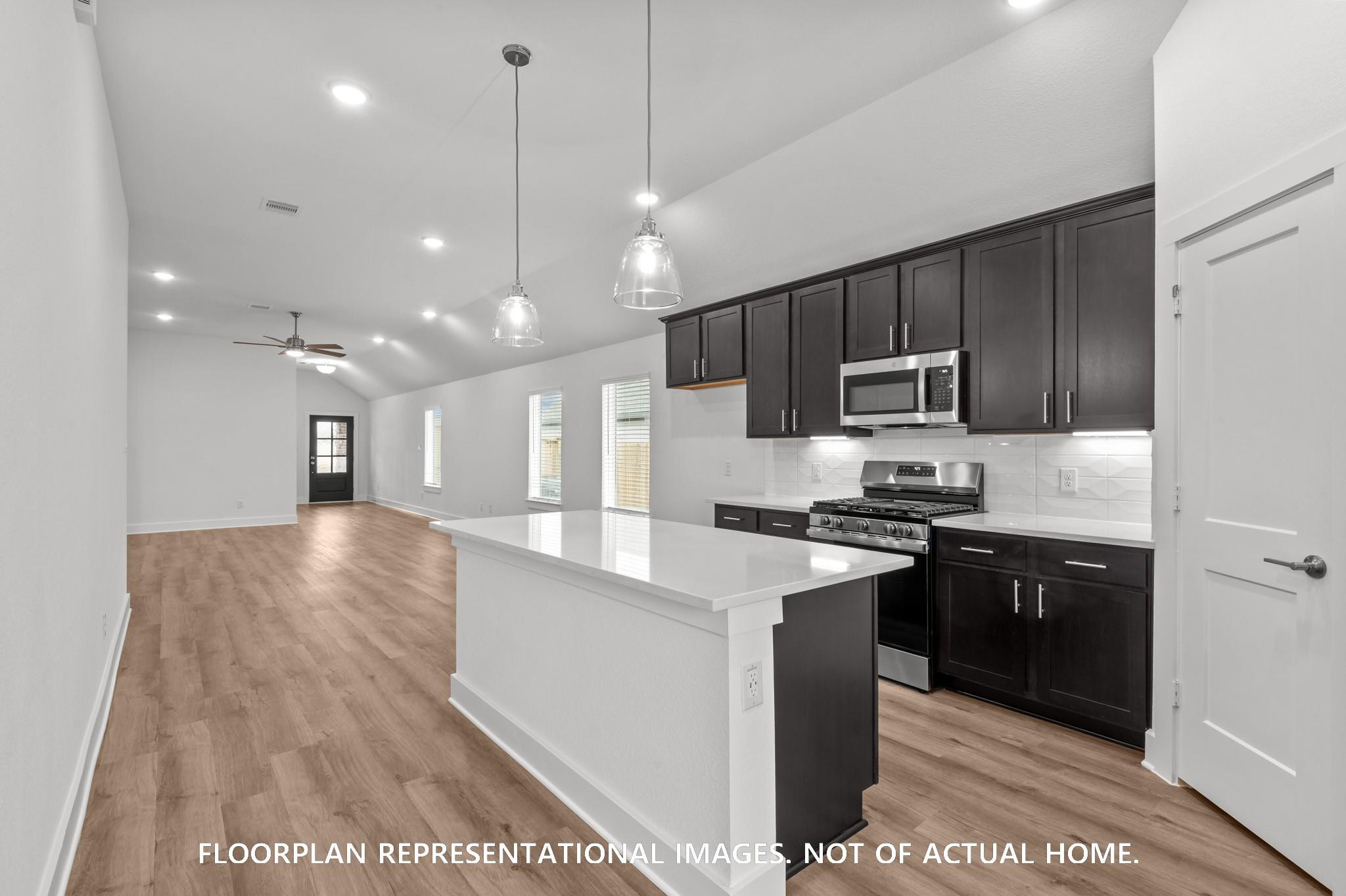 1707 Green Warbler Lane