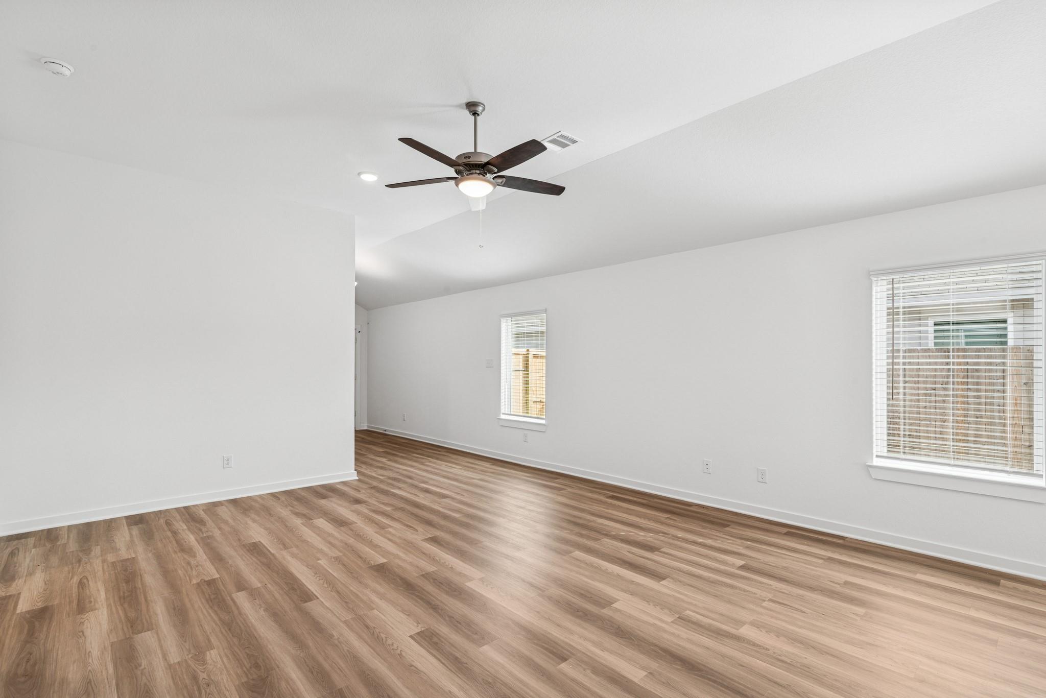 1707 Green Warbler Lane