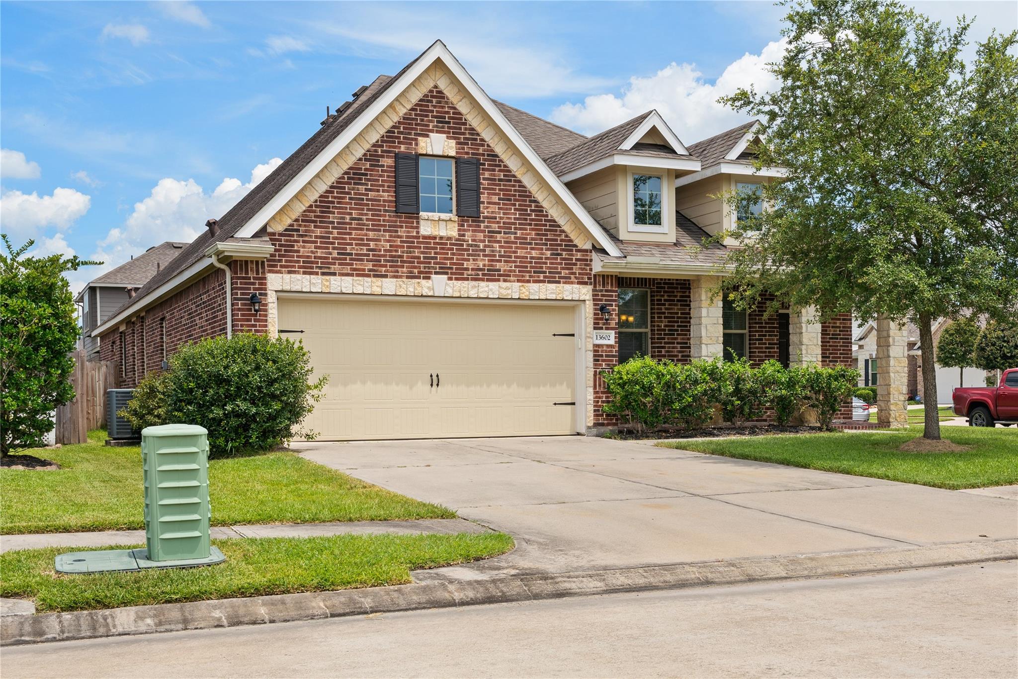 13602 Kodiak Brown Bear Street