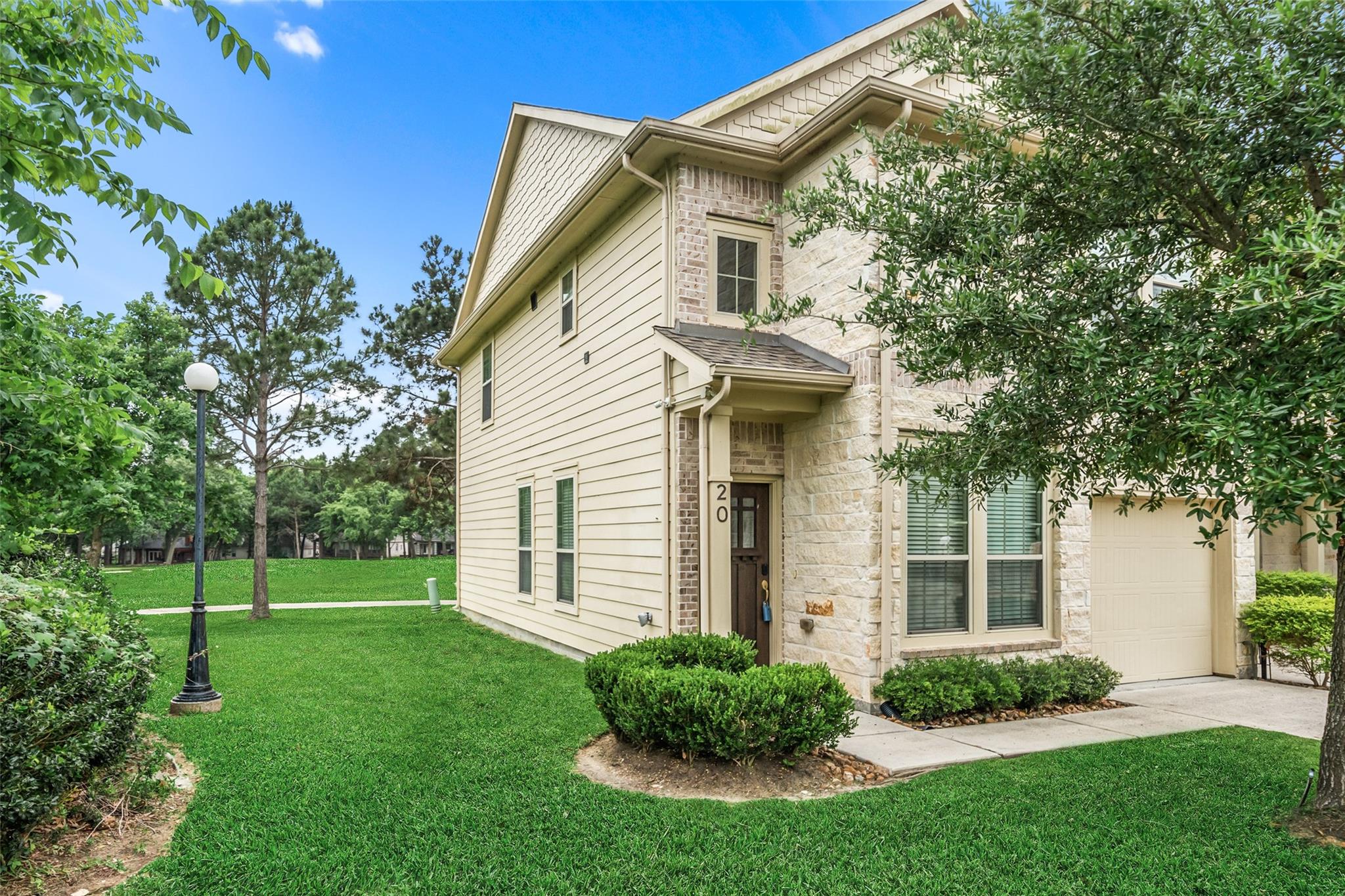 16020 Fountainview Drive 20