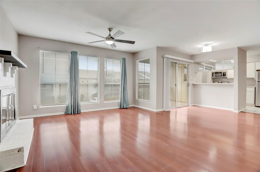 Photo of 1500 Bay Area Boulevard #433, Houston, TX 77058 (MLS # 84480390)