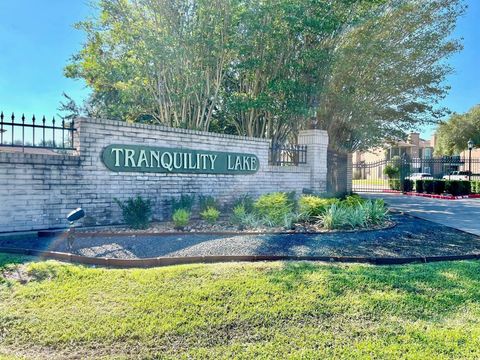 Photo of 18800 Egret Bay Boulevard #1105, Webster, TX 77058 (MLS # 81629770)