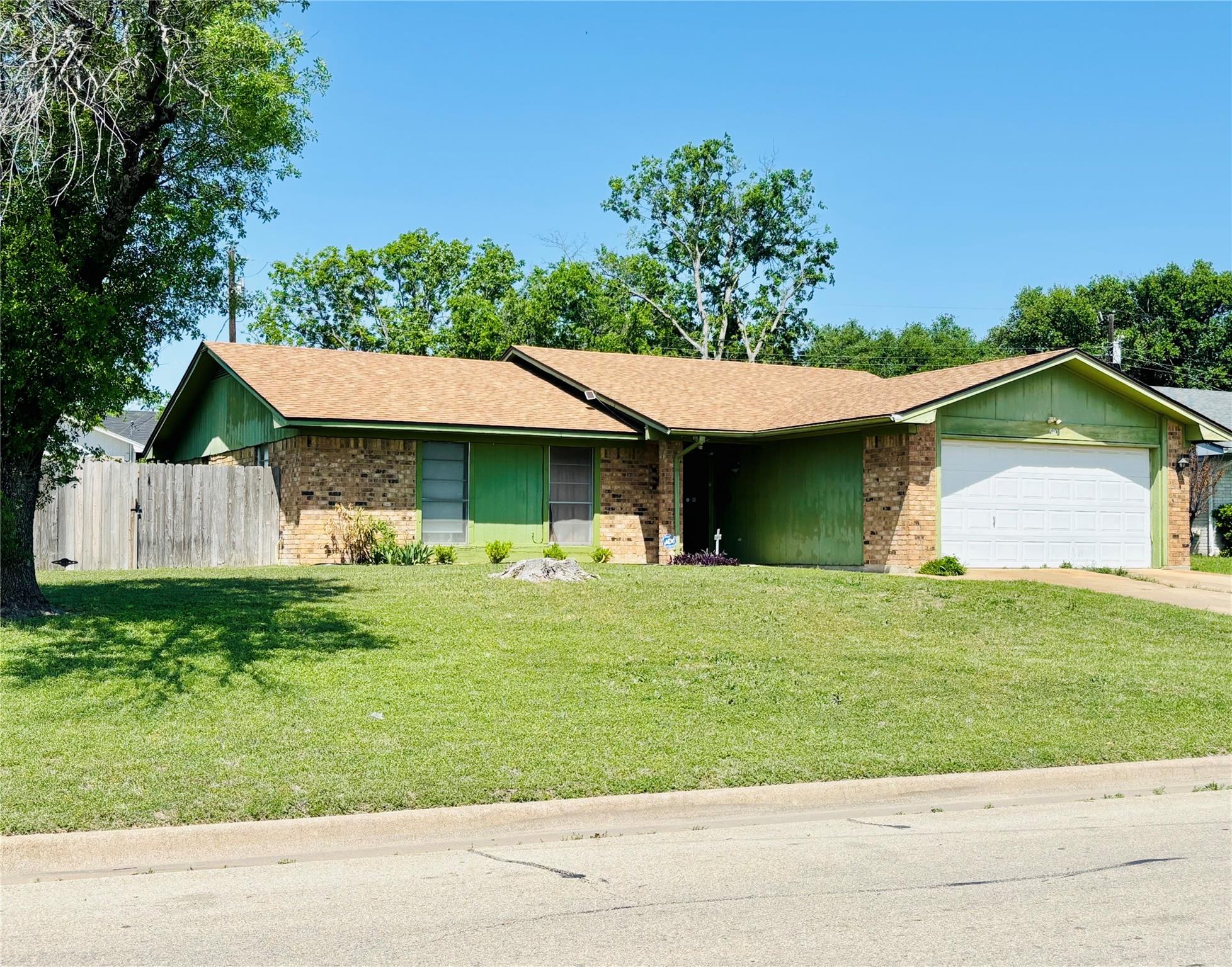 802 Yorktown Drive