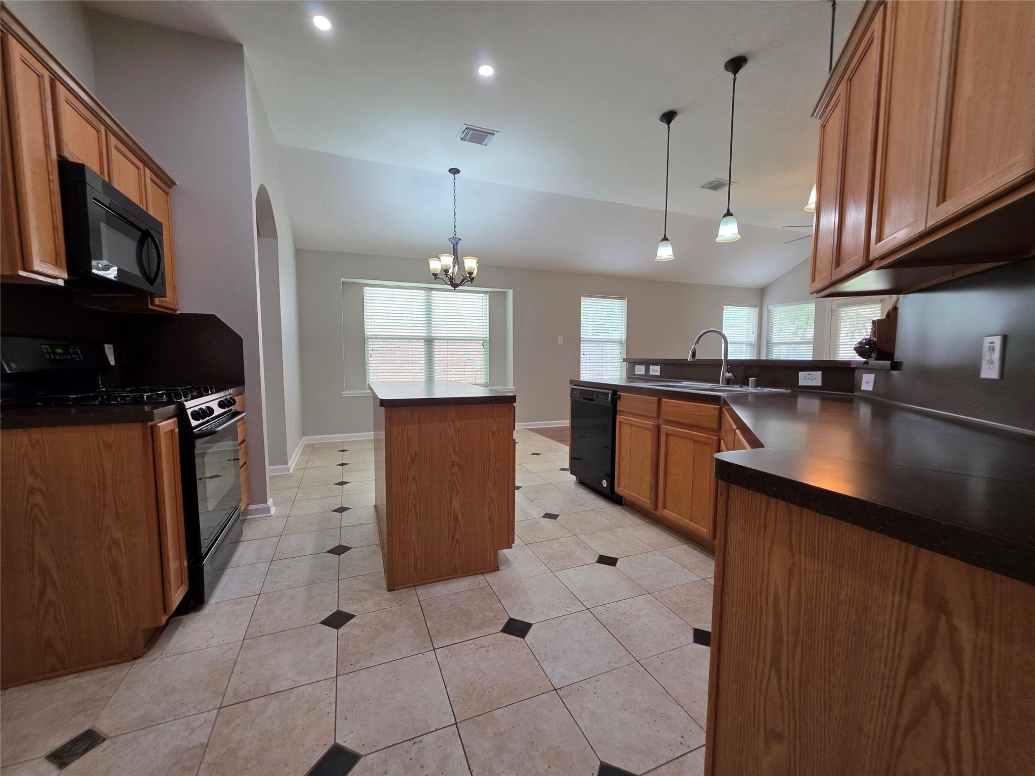 2108 Goldfinch Lane