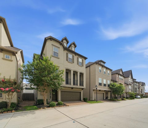 Photo of 10616 Centre Shadows Drive, Houston, TX 77043 (MLS # 9304639)