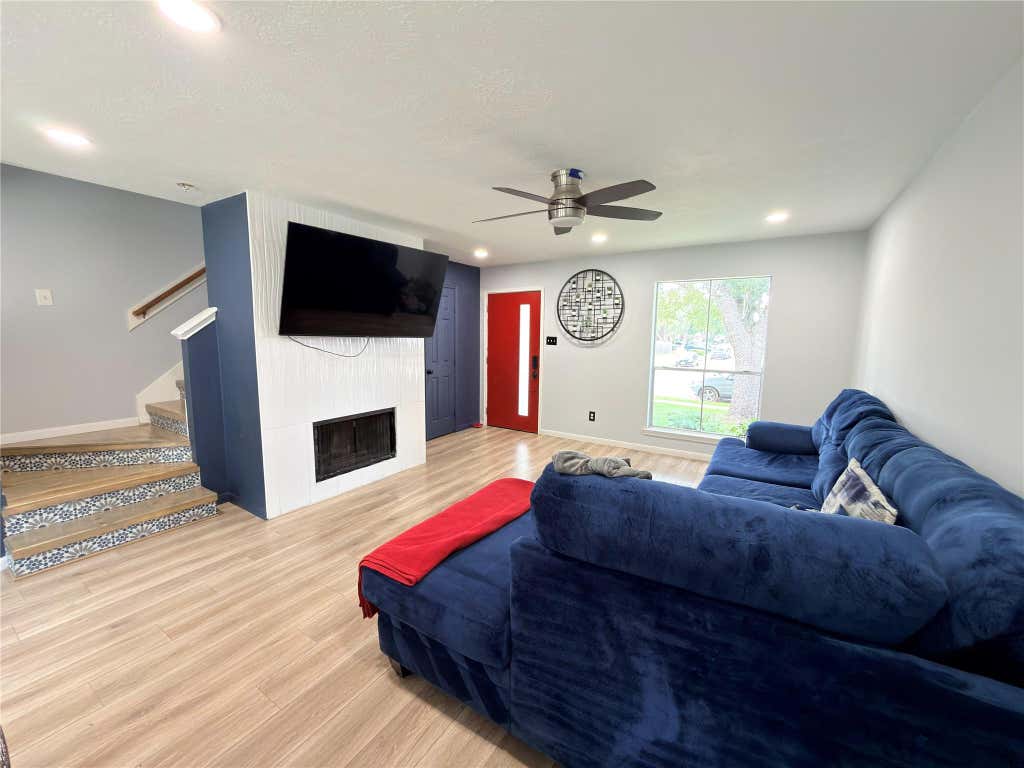 Photo of 3922 Vauxhall Drive S, Houston, TX 77047 (MLS # 47936411)