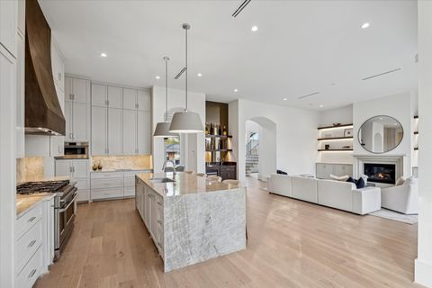 1807 Du Barry Lane Houston TX 77018