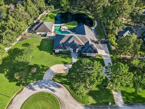 Photo of 11 Turtle Cove Court, Kingwood, TX 77346 (MLS # 76680299)