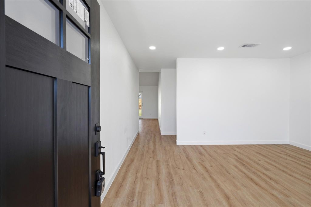 Photo of 5510 Dryad Drive, Houston, TX 77035 (MLS # 15820520)