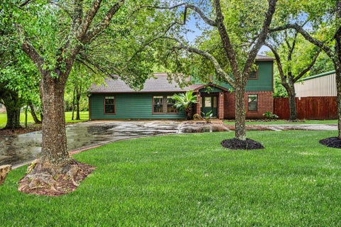 Photo of 5104 Avenue R, Santa Fe, TX 77510 (MLS # 77250889)