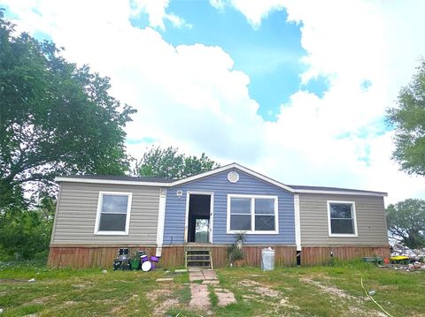 Photo of 417 Lakeview 4 Drive, Clemville, TX 77414 (MLS # 61855802)