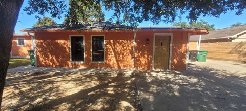Photo of 7306 Moline Street #B, Houston, TX 77087 (MLS # 64854990)
