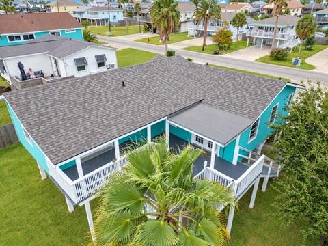 Photo of 16611 Jamaica Inn Road, Jamaica Beach, TX 77554 (MLS # 22915944)