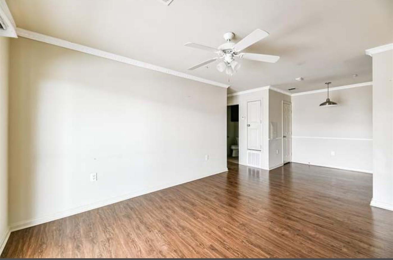 7600 Emmett F Lowry Expressway 416