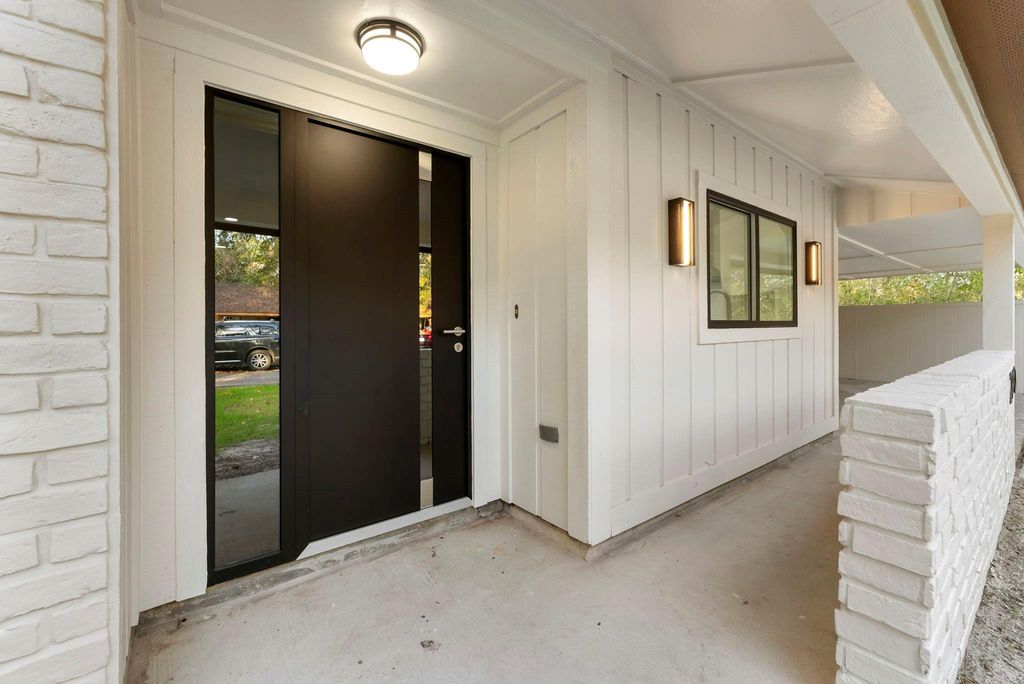 Photo of 2610 N Red Cedar Circle, The Woodlands, TX 77380 (MLS # 24914227)