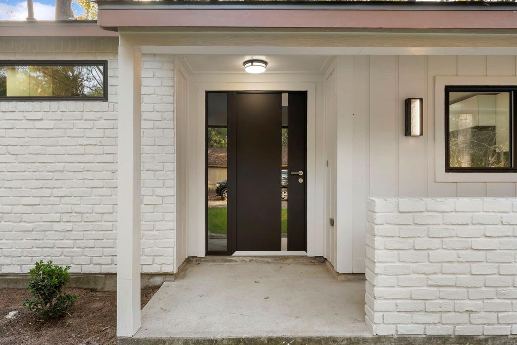 Photo of 2610 N Red Cedar Circle, The Woodlands, TX 77380 (MLS # 24914227)