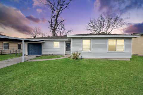 Photo of 4609 Ray Street, Pearland, TX 77581 (MLS # 40934151)