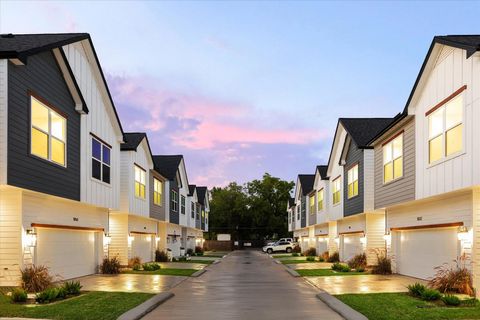 Tiny photo for 1844 W Tidwell Road Rd, Houston, TX 77091 (MLS # 57037315)