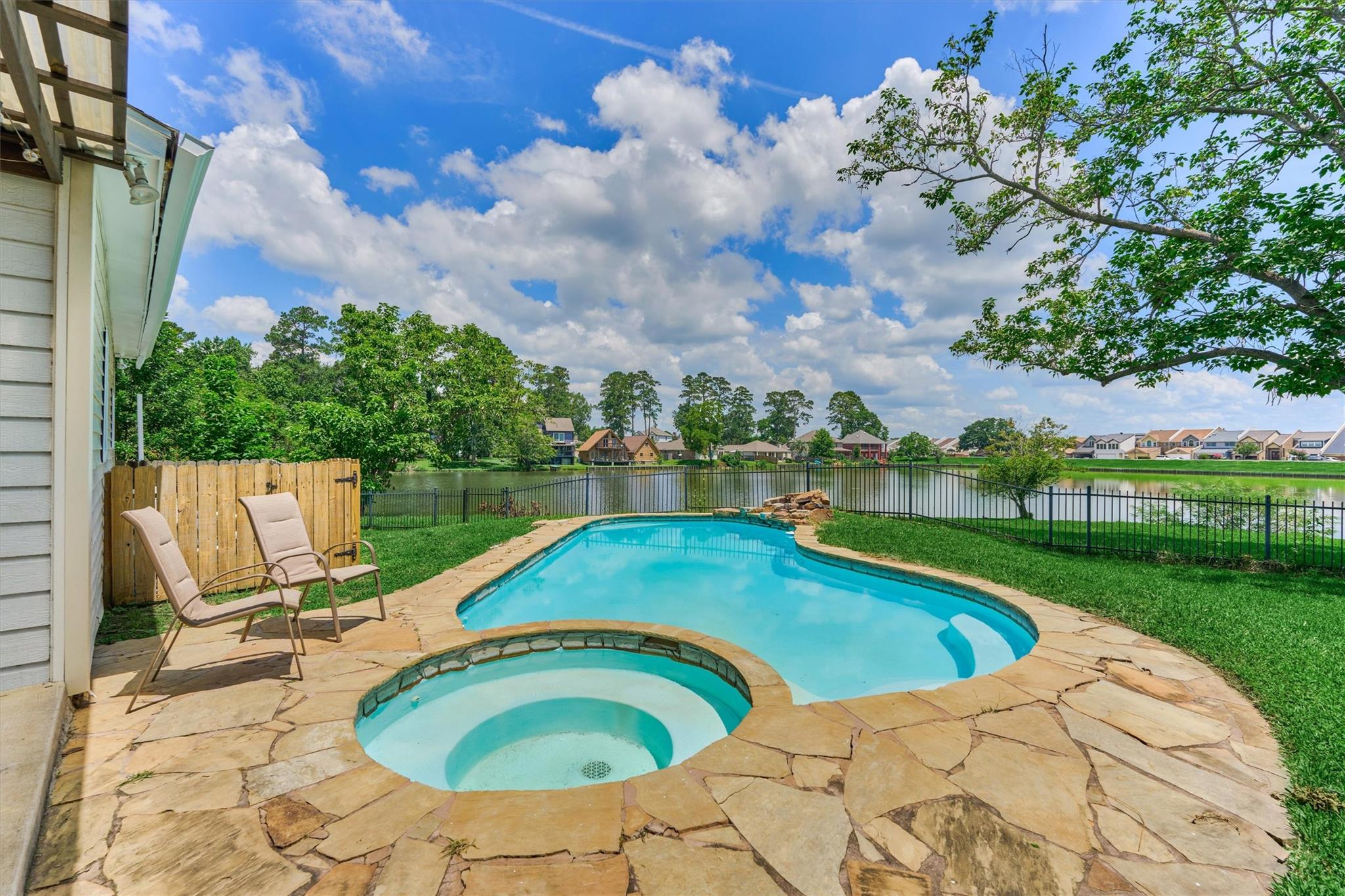 438 Lazy Lane