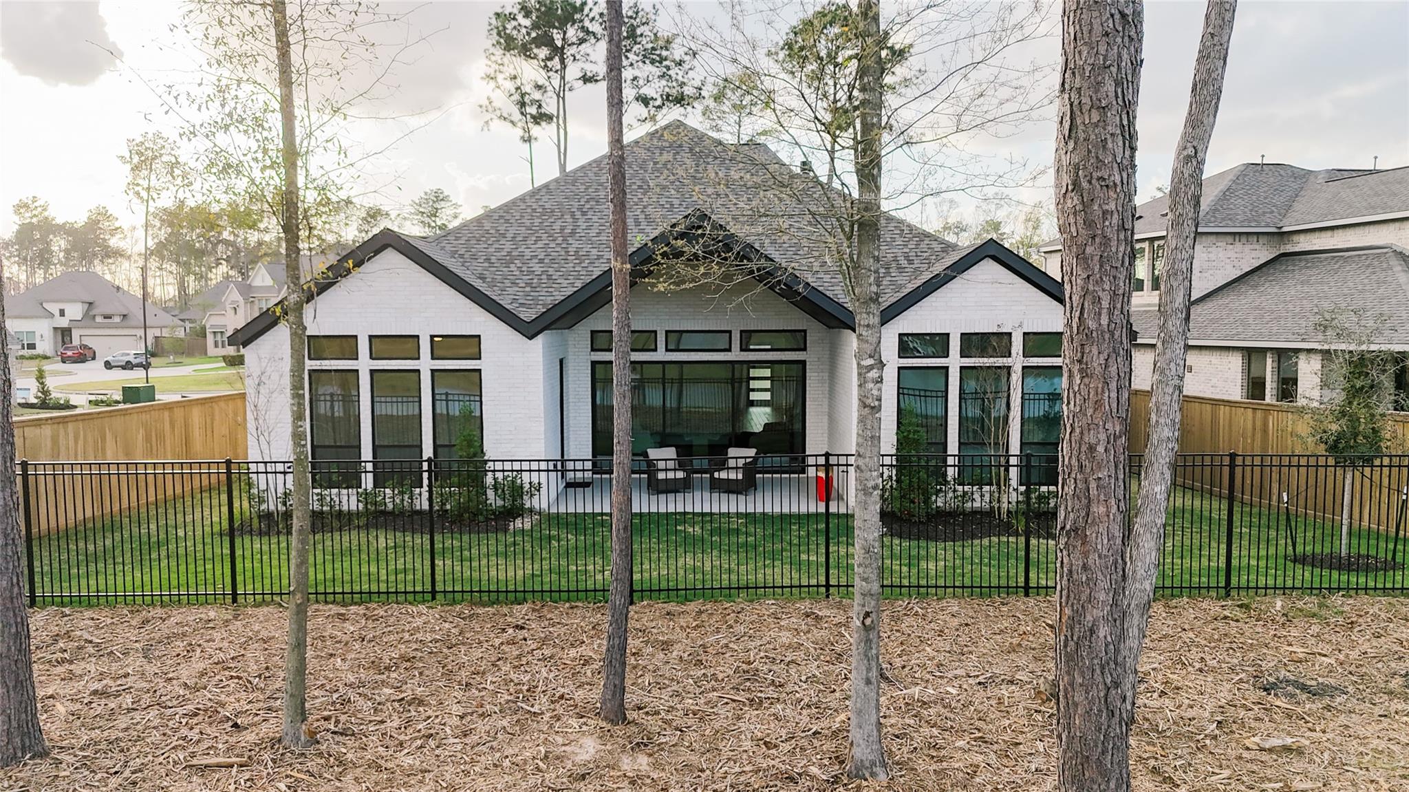 21931 Gateway Arch Drive