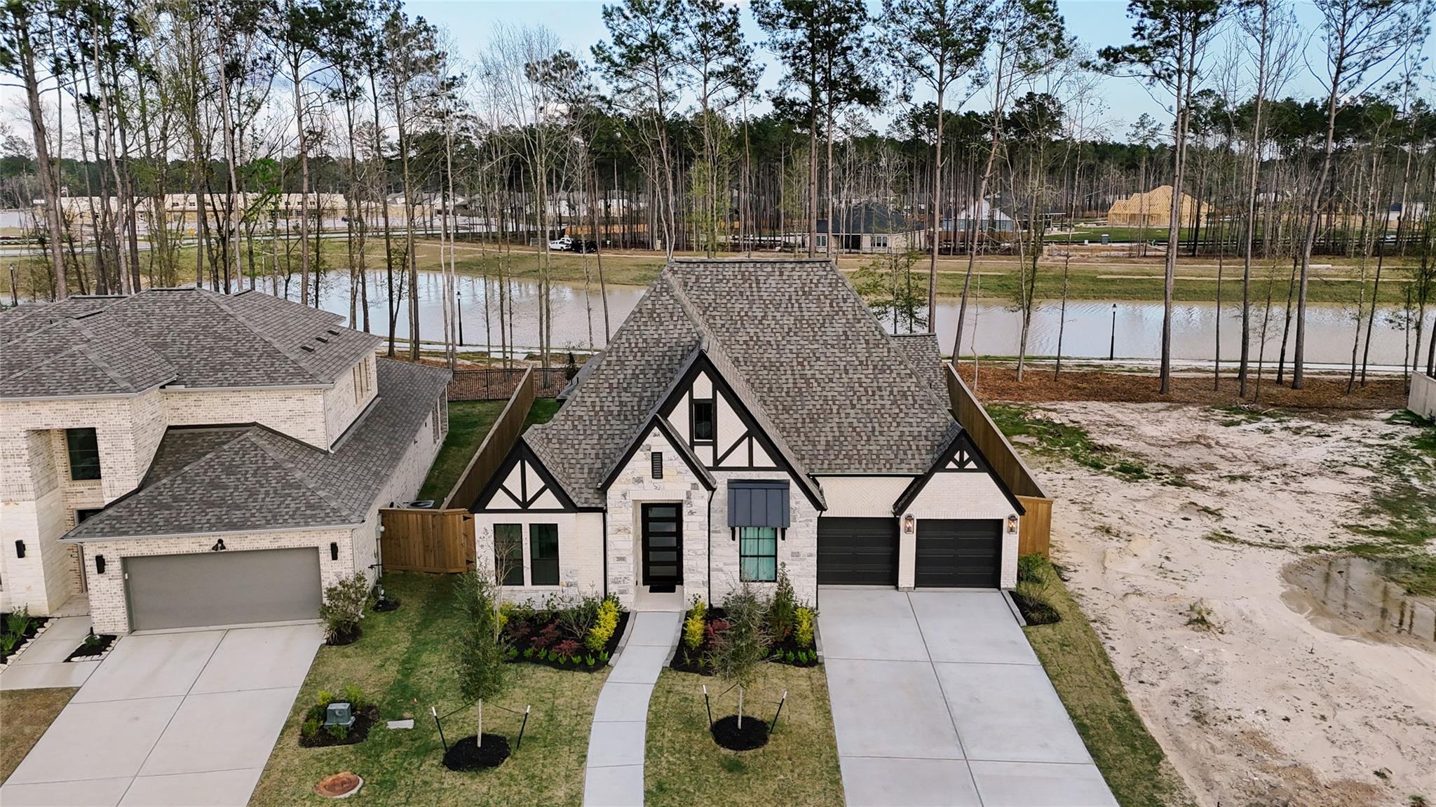 21931 Gateway Arch Drive