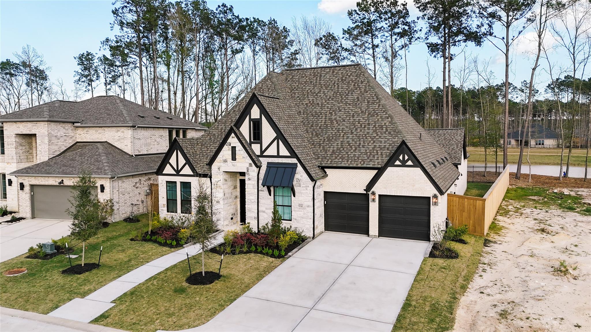 21931 Gateway Arch Drive