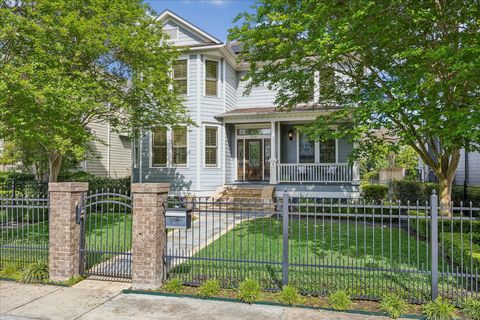 2216 Arlington Street Houston TX 77008