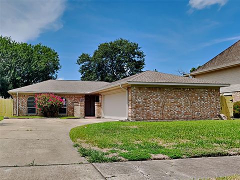 Photo of 16007 Brookford Drive, Houston, TX 77059 (MLS # 6045519)