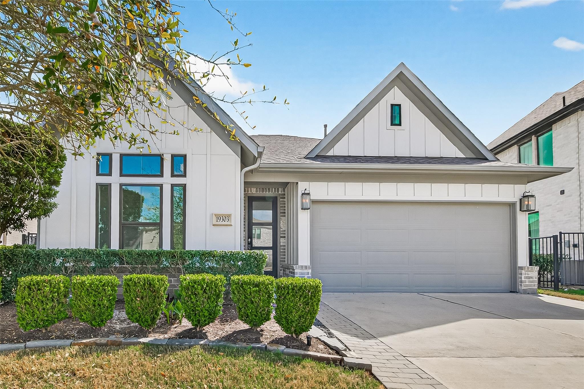 19303 Hackberry Hollow Trail