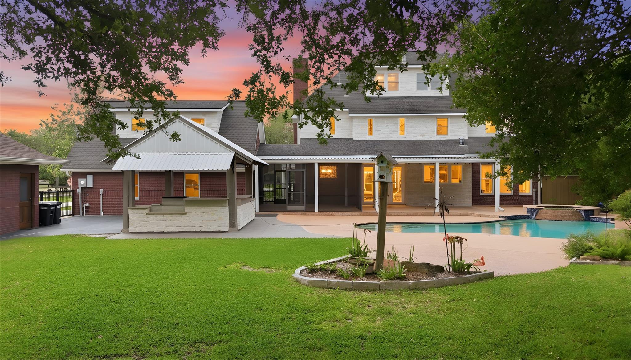 1301 W Viejo Drive