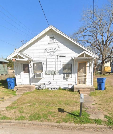Photo of 716 Wilkins Street, Hempstead, TX 77445 (MLS # 65771781) Photo of 716 Wilkins Street, Hempstead, TX 77445 (MLS # 65771781)