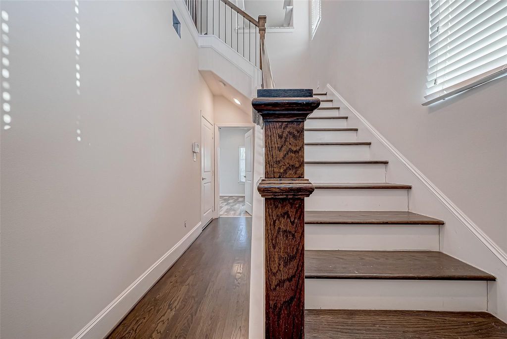 Photo of 2227 Chenevert Street Street, Houston, TX 77003 (MLS # 48473778)