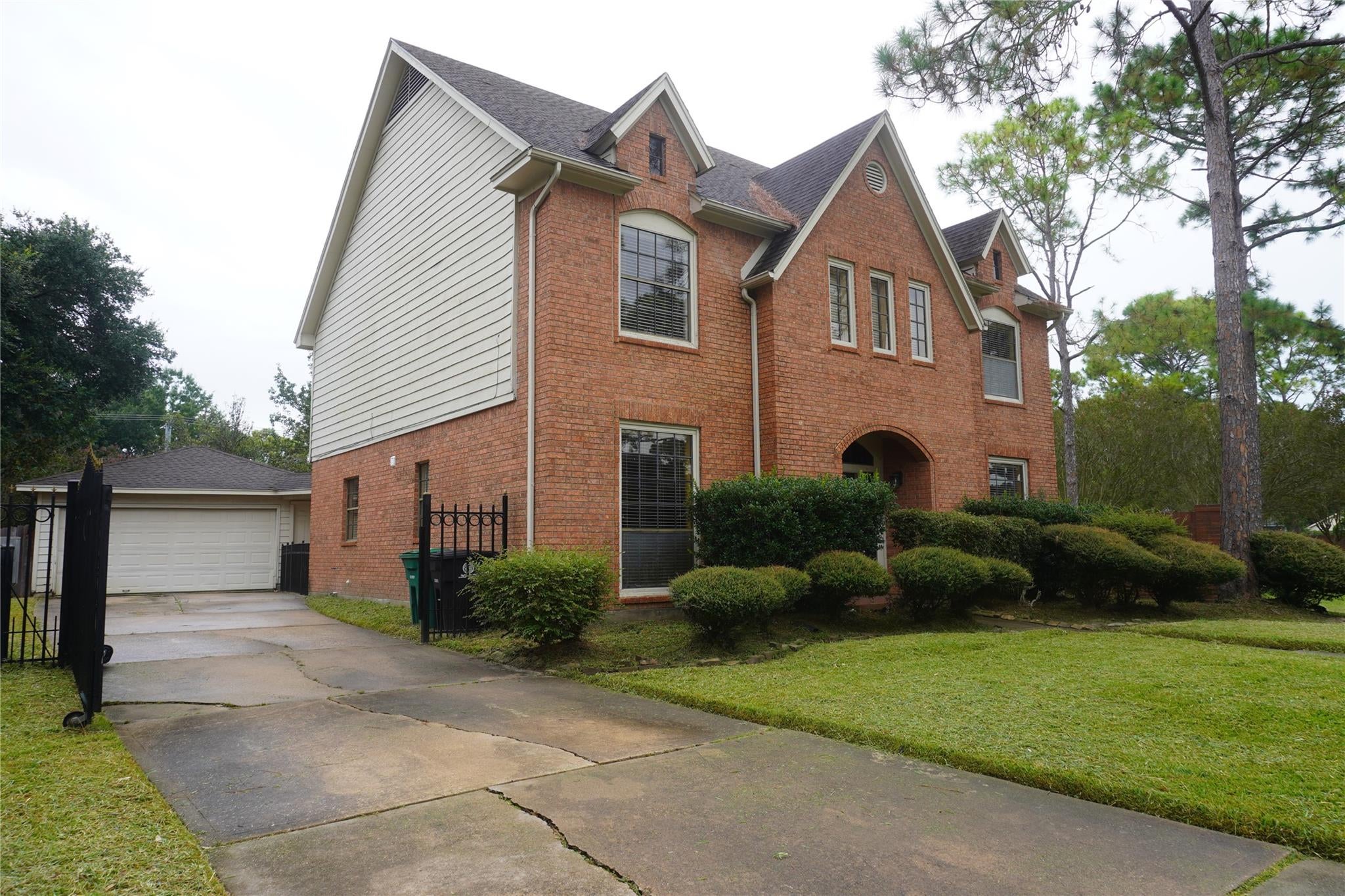 14423 Redbud Valley Trail