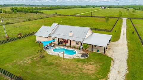Photo of 1755 Mcbride Devillier Loop, Winnie, TX 77665 (MLS # 30541194)